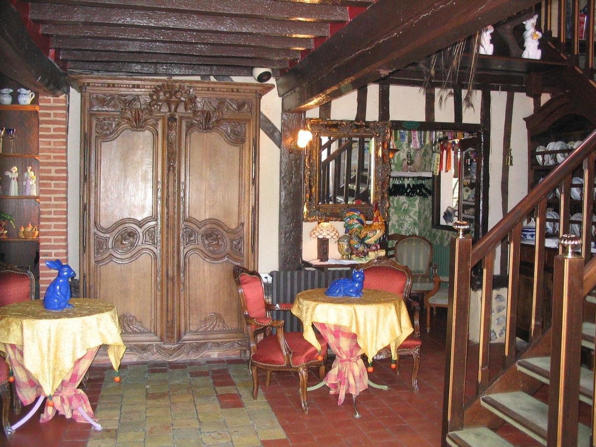 Du Val Au Cesne
